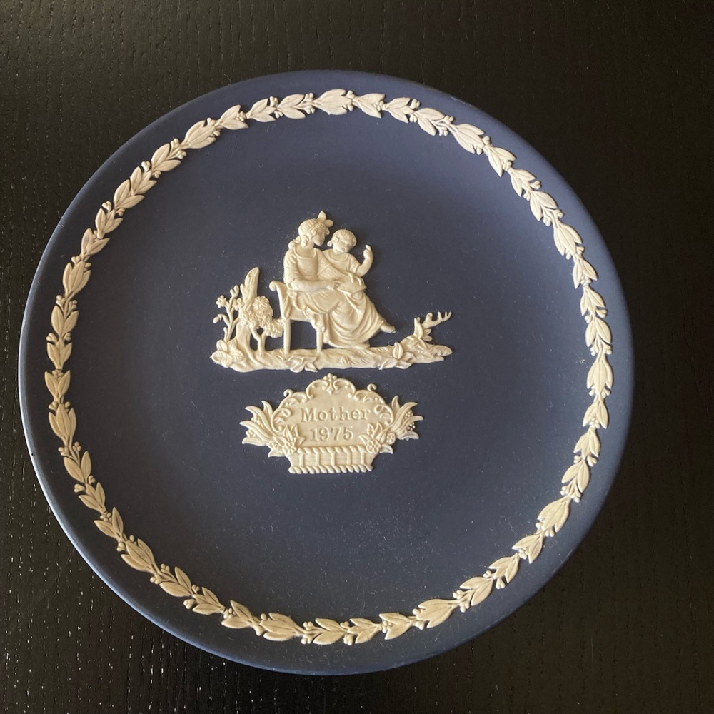 Vintage Wedgwood Decorative Plate - Blue & White - Mother's Day 1975